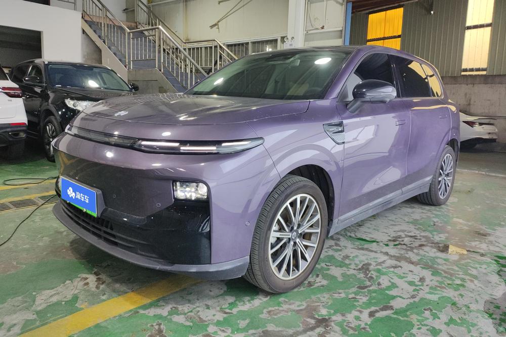 Leapmotor B10