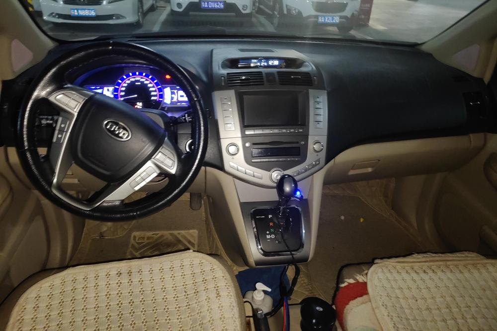 BYD S6, фото 13