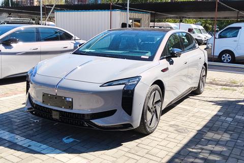 Hongqi EH7