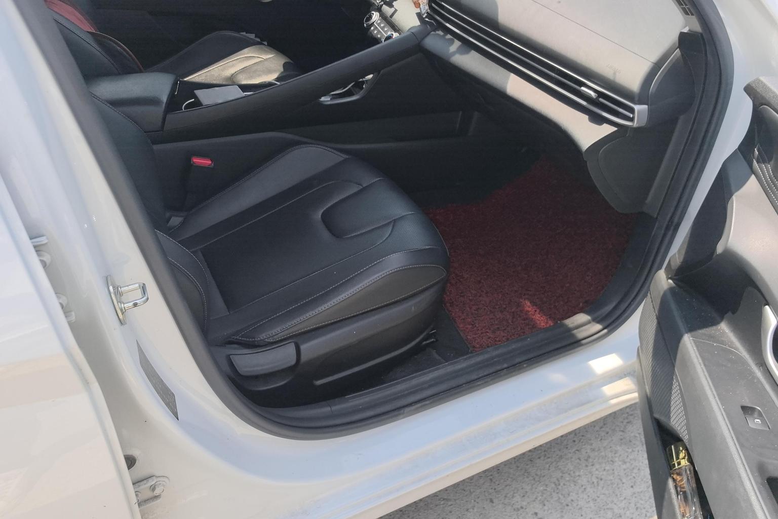 Hyundai Elantra 2021 1.5L CVT GLX Elite