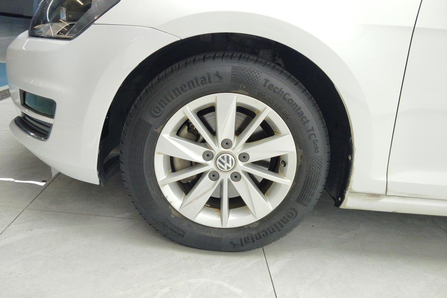 Volkswagen Golf 2016 1.6L AT Fashion