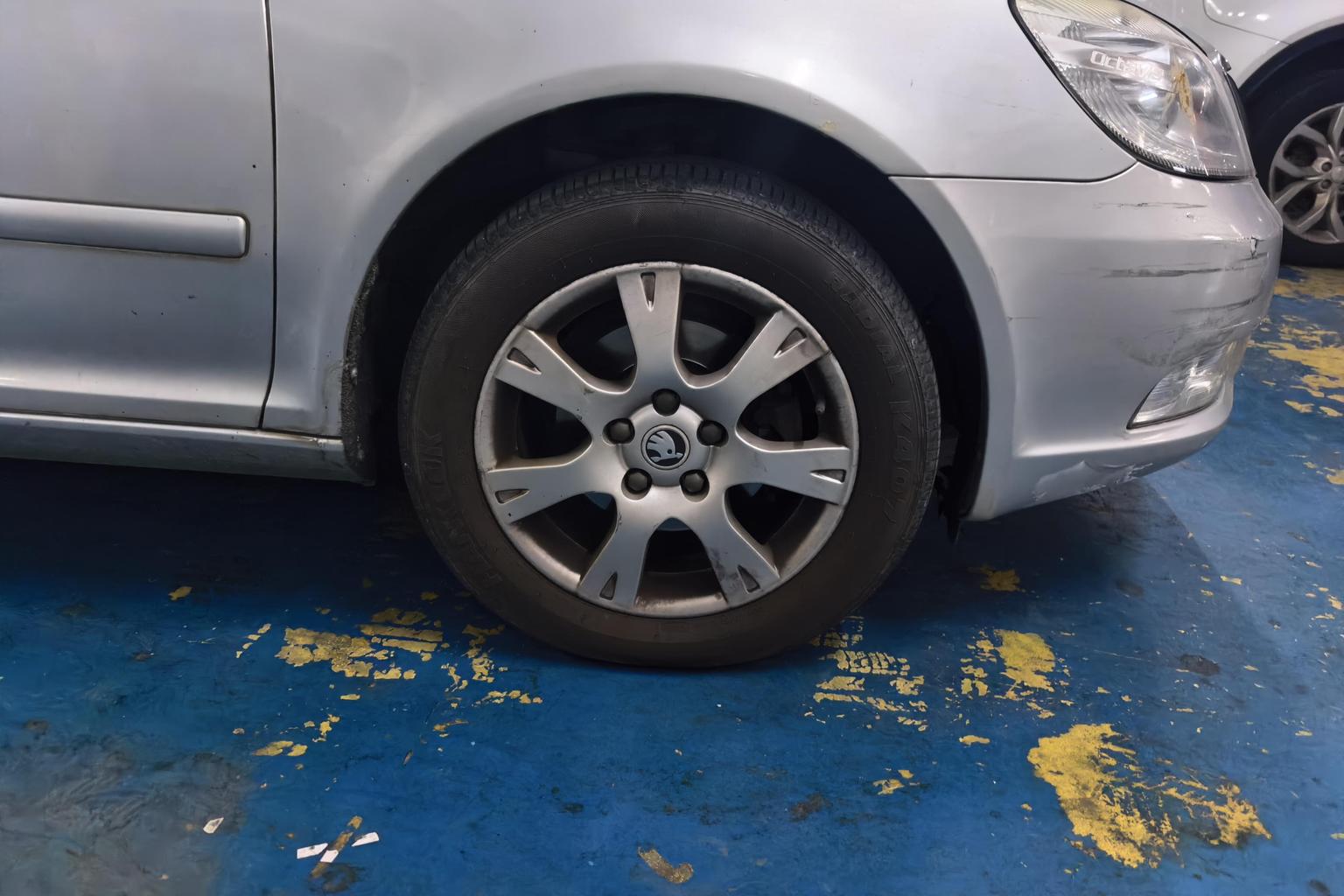 Skoda Octavia 2013 1.6L AT