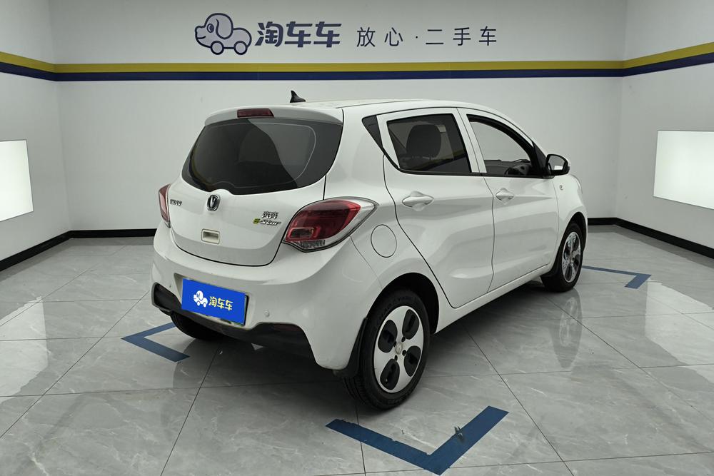 Changan BenBen E-Star, фото 3