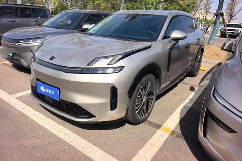 Lynk & Co 08 EM-P