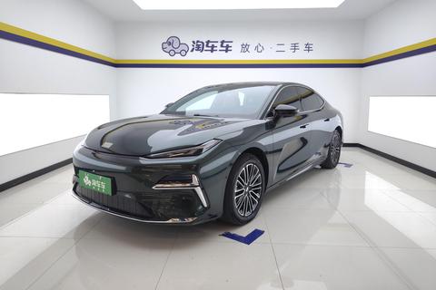 Geely Galaxy Starshine 8 PHEV