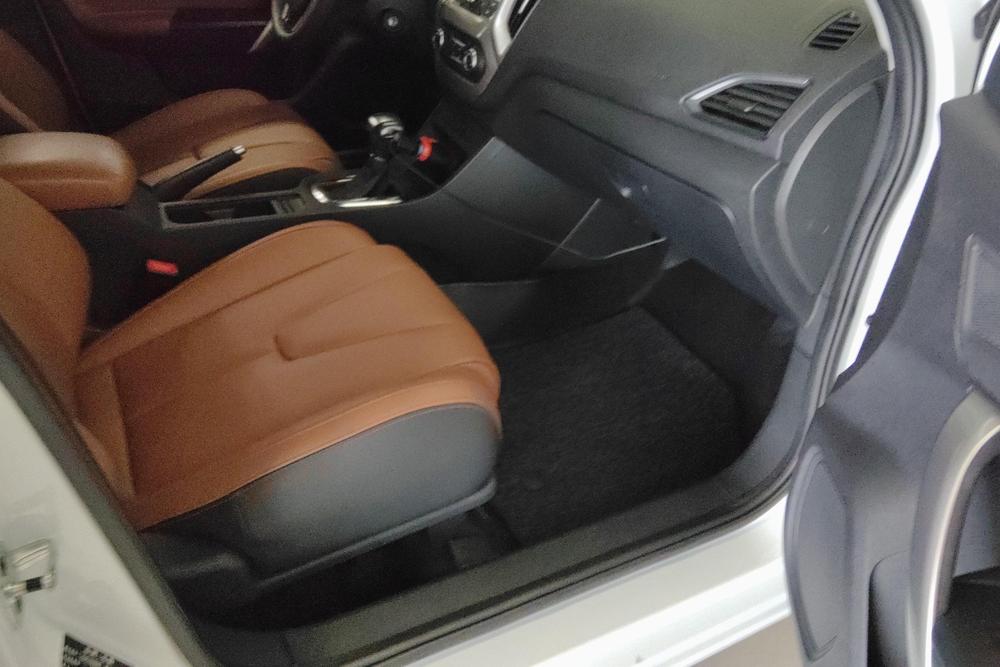 MG GT, фото 8