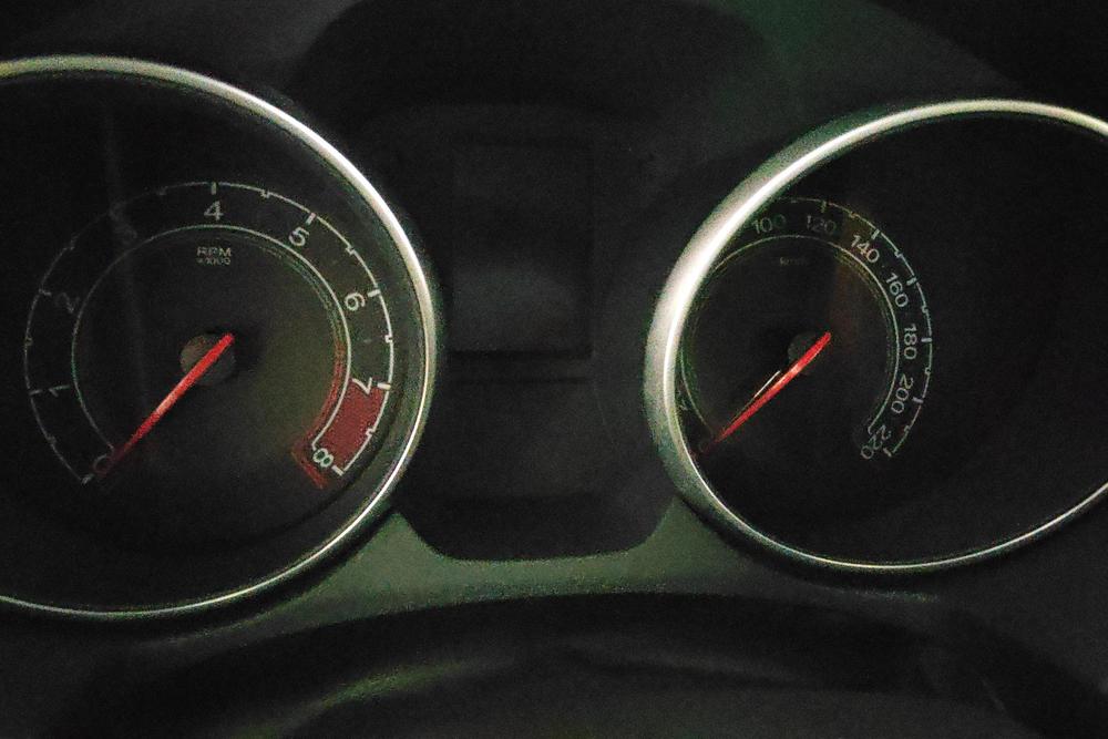 MG GT, фото 13