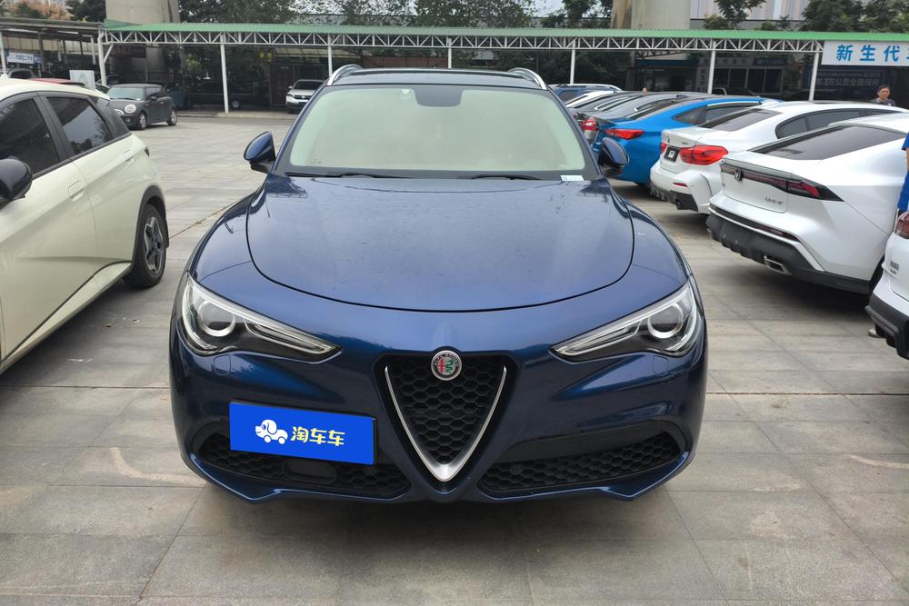 Alfa Romeo Stelvio, фото 2