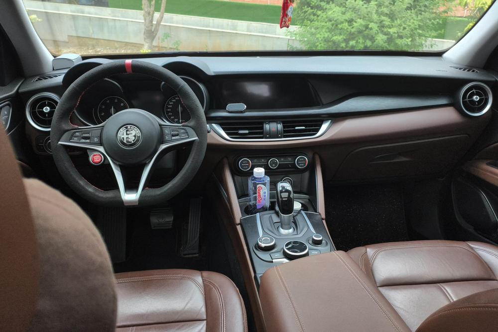 Alfa Romeo Stelvio, фото 12