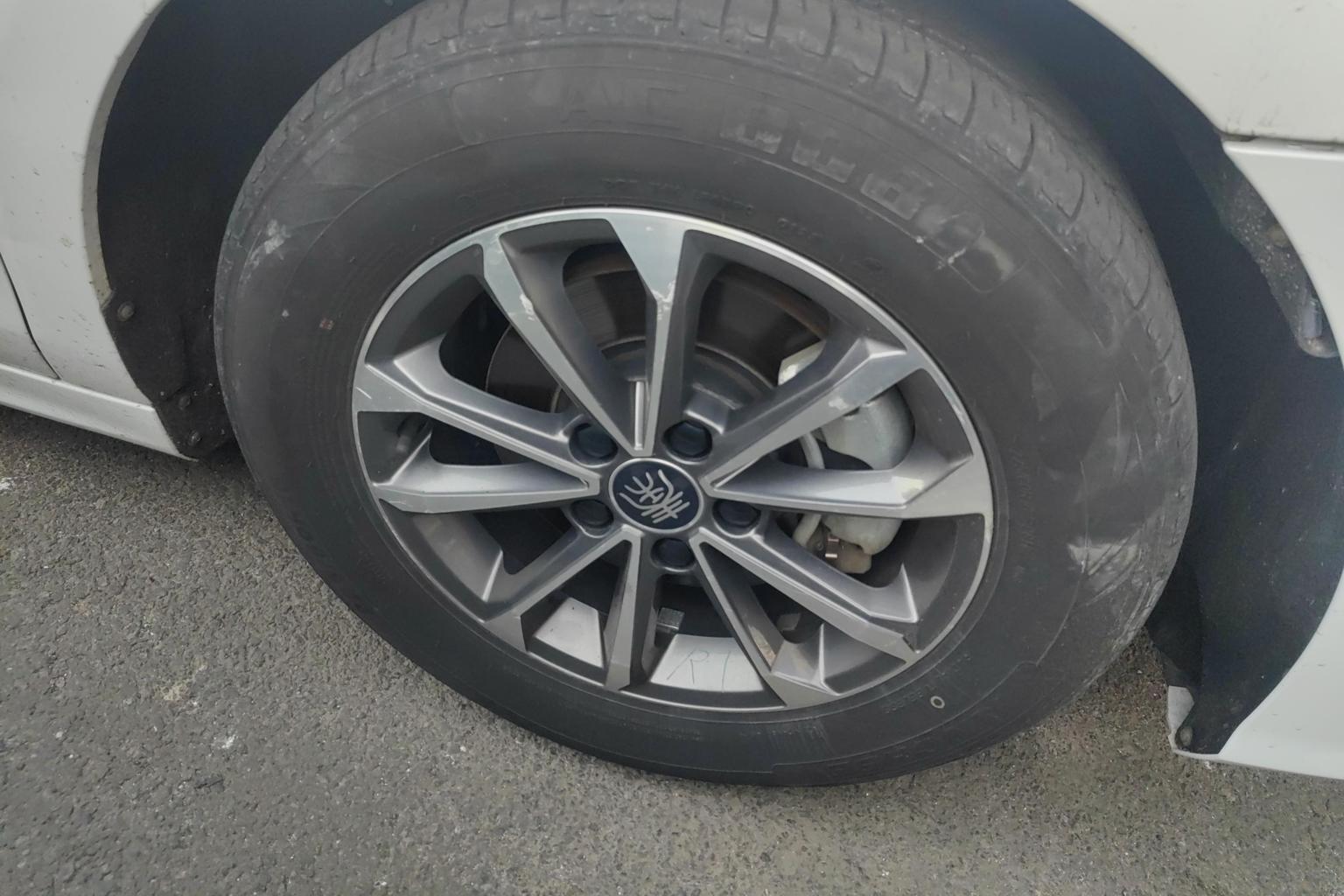 BYD Qin Plus DM 2021 DM-i 55KM Премиум