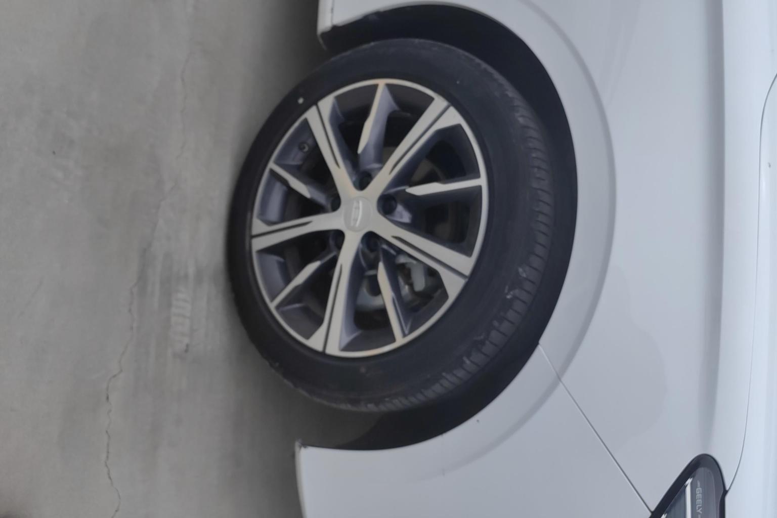 Geely Emgrand 2022 4 1.5L CVT Flagship