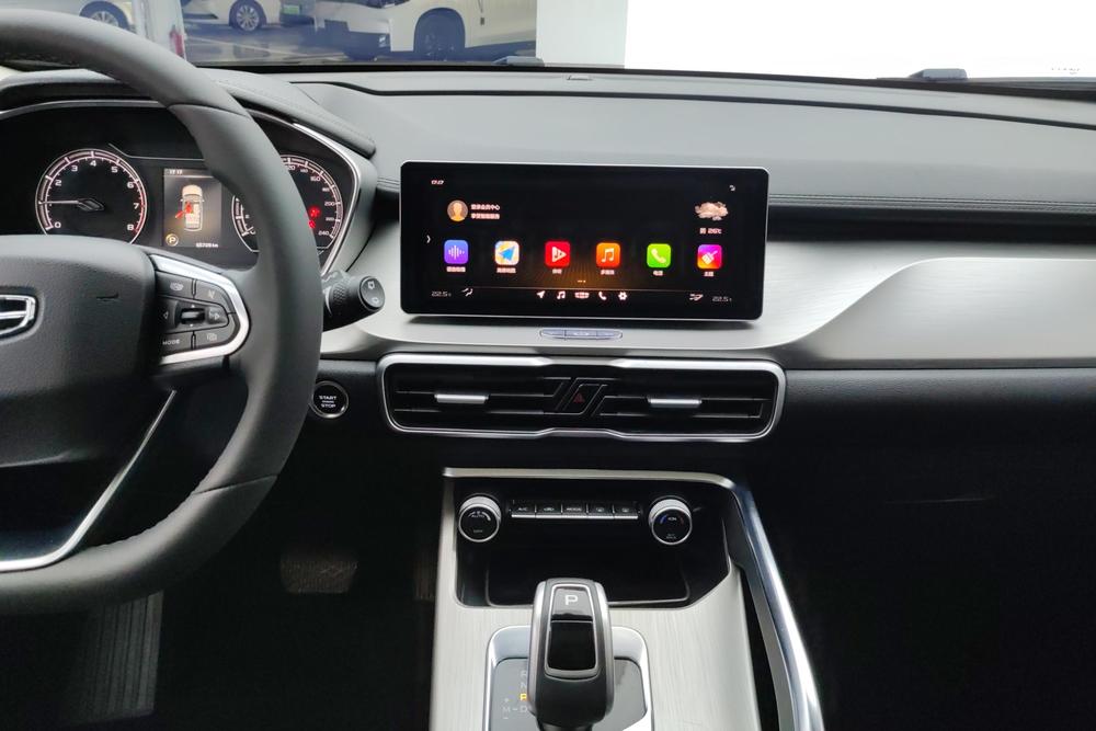 Geely Binyue, фото 12