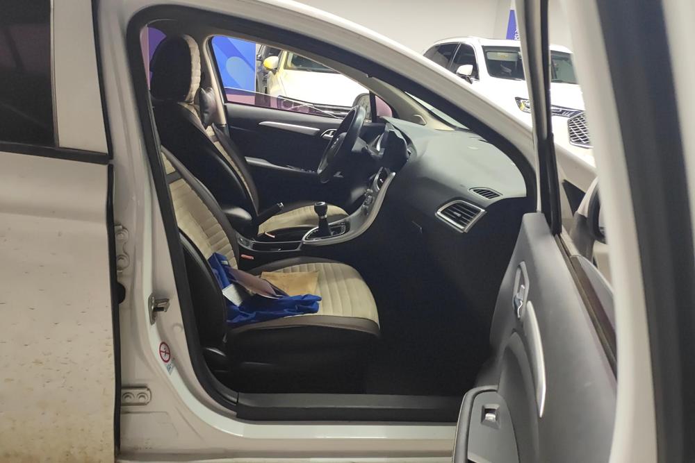 Brilliance H3, фото 10