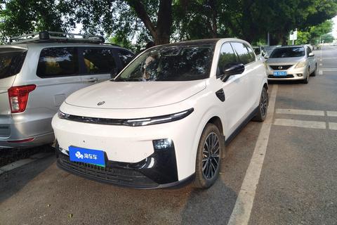 Leapmotor B10
