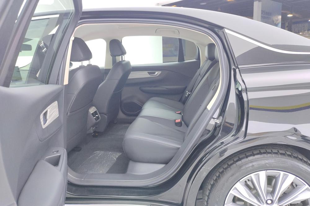 Hongqi E-QM5, фото 15