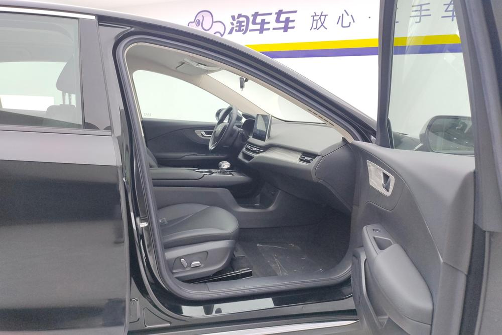Hongqi E-QM5, фото 16
