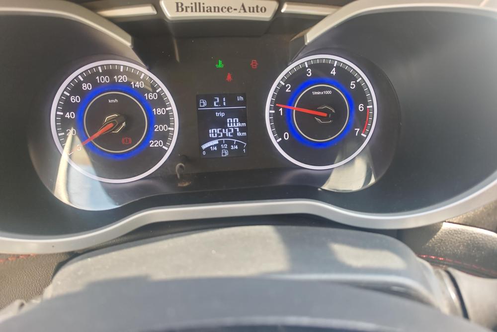 Brilliance V3, фото 15