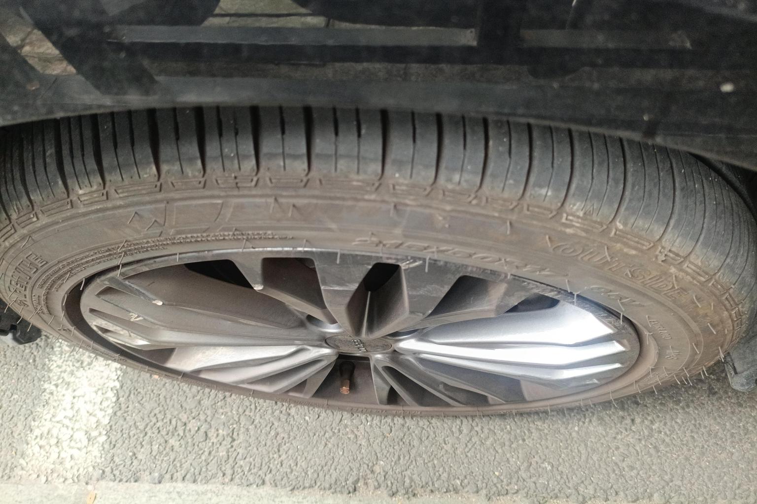 Dongfeng Aeolus Yixuan Max MAX 2021 1.5T