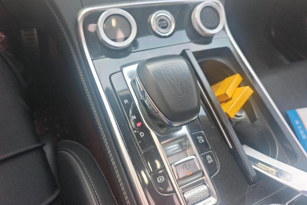 Hongqi H9, фото 16
