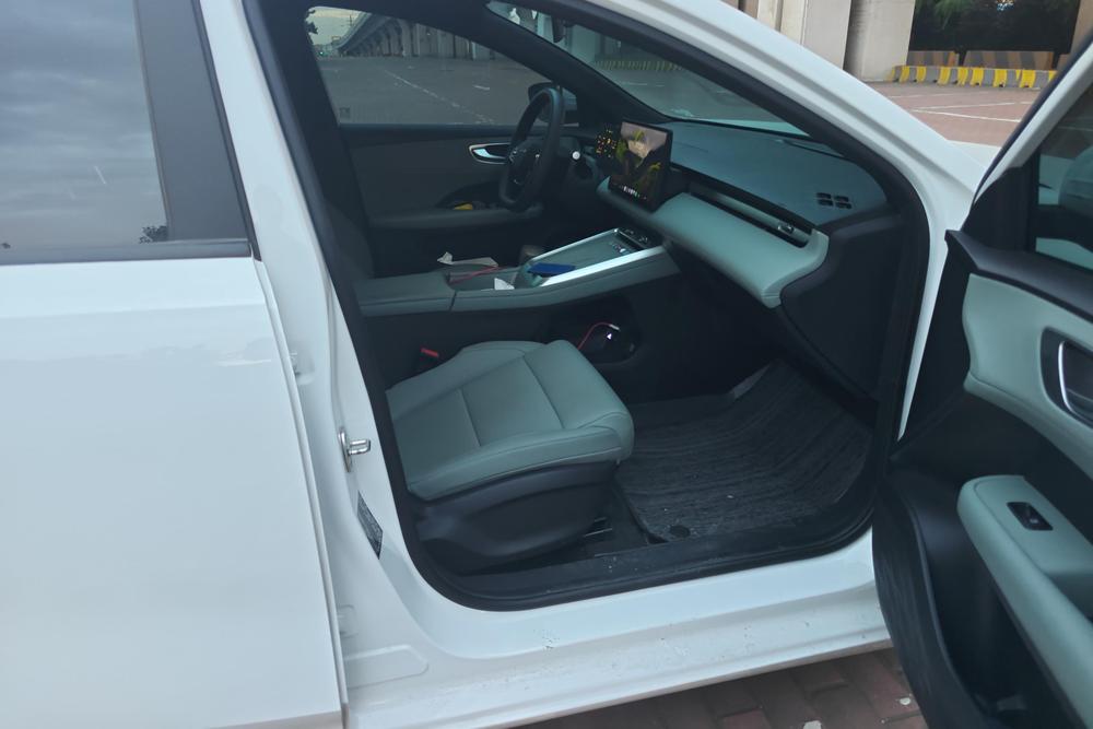 Roewe D6, фото 10