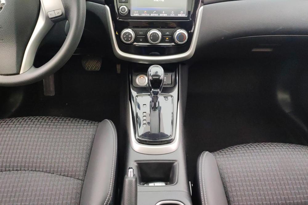 Nissan Tiida, фото 14
