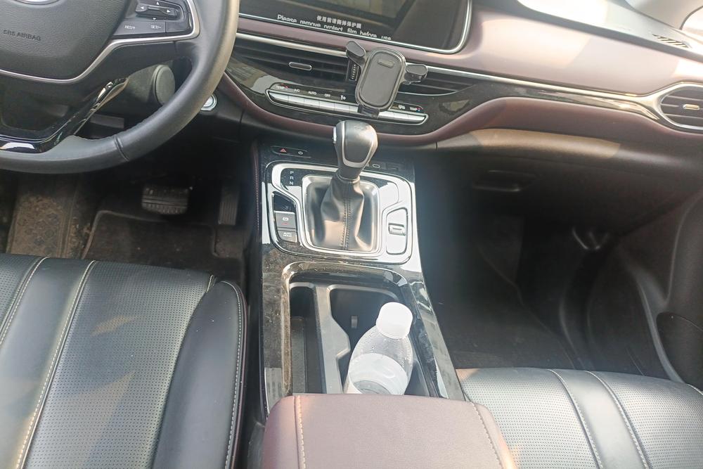 GAC Trumpchi M6, фото 14