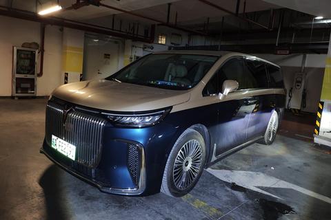 VOYAH Dreamer PHEV
