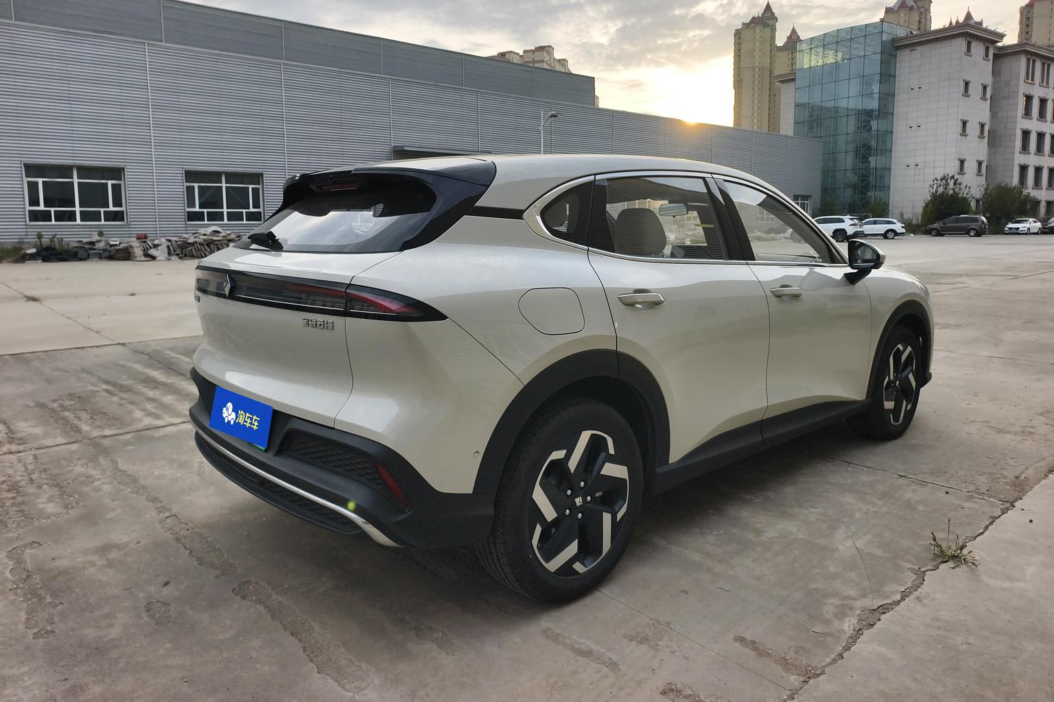 Baojun yun hai PHEV 2024 140km cha hun ban