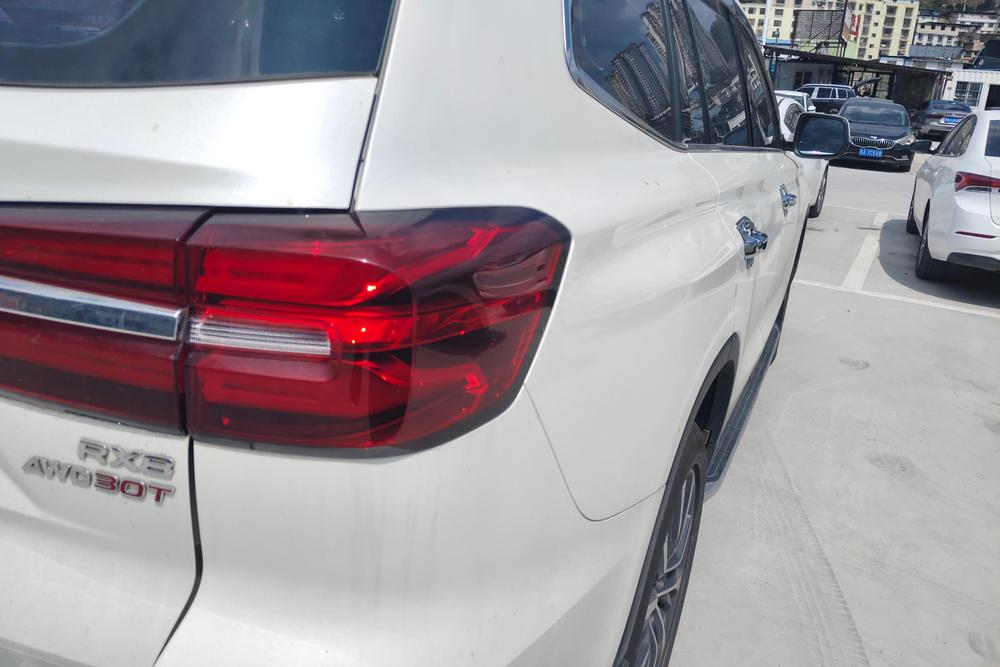 Roewe RX8, фото 8