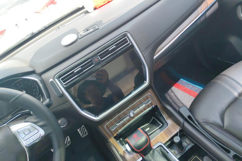 Roewe RX8, фото 7