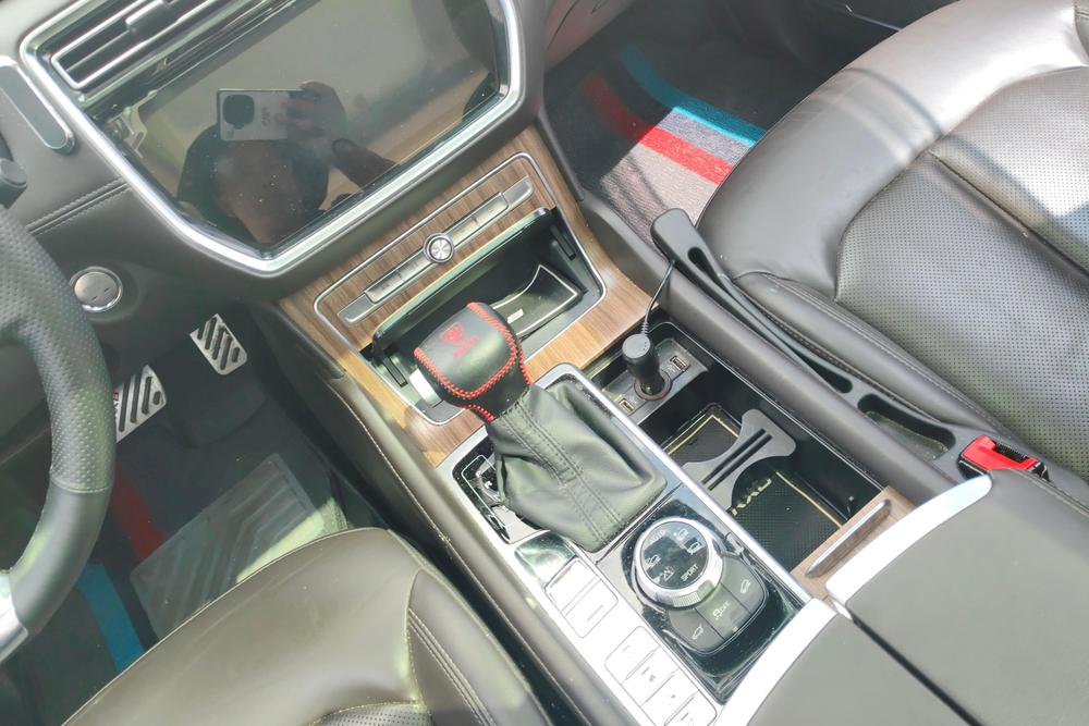 Roewe RX8, фото 15