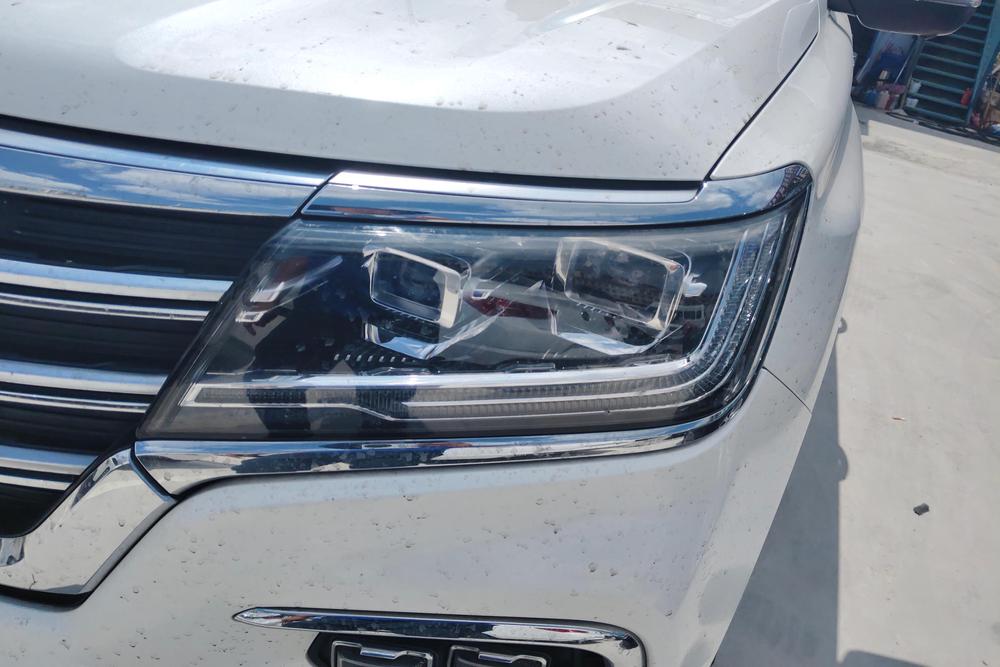 Roewe RX8, фото 5