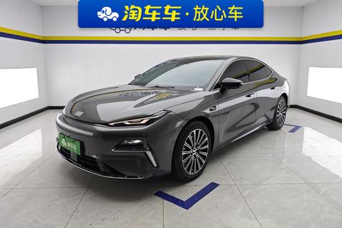 Geely Galaxy Starshine 8 PHEV