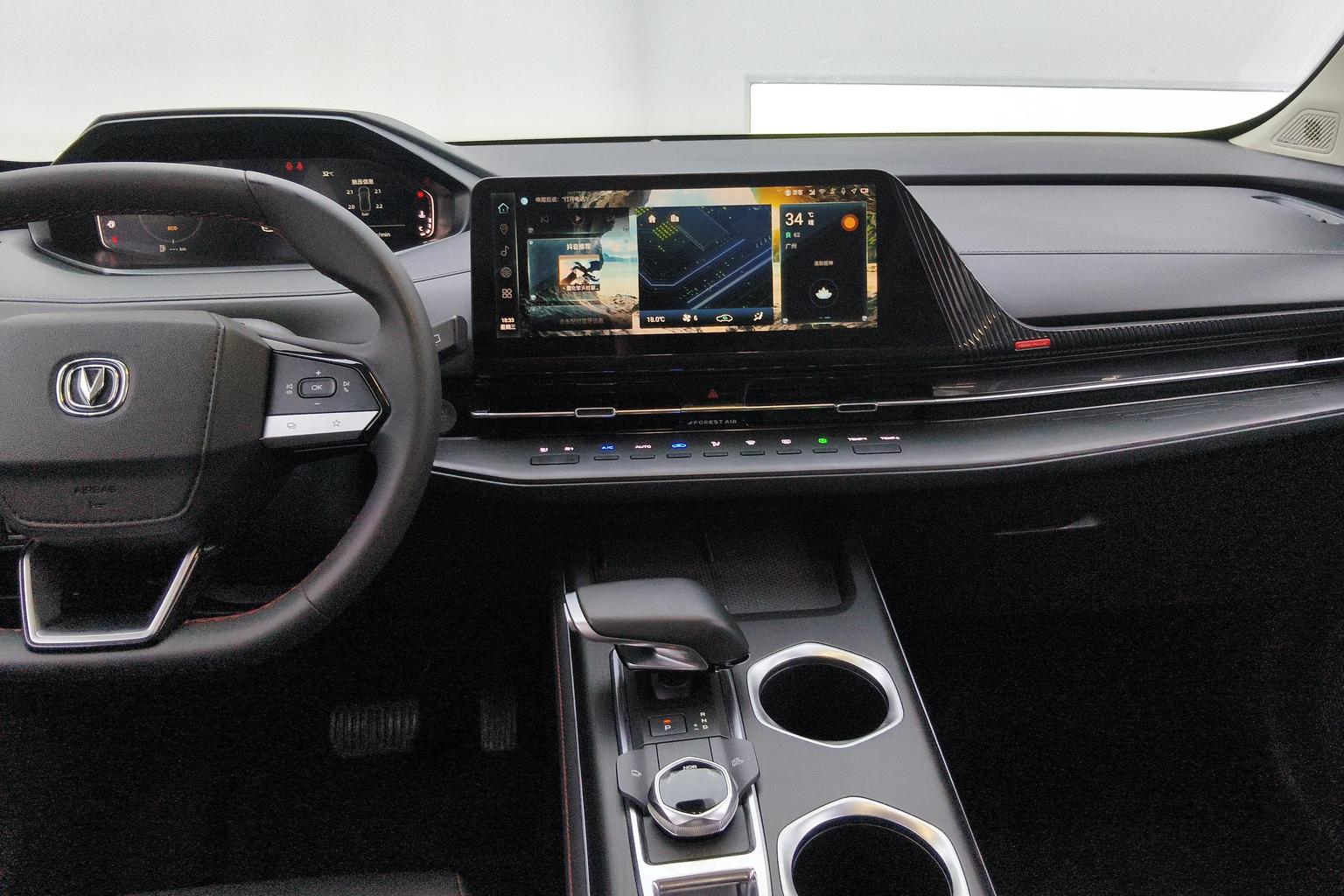 Changan CS55 PLUS: фотография 15 из 17