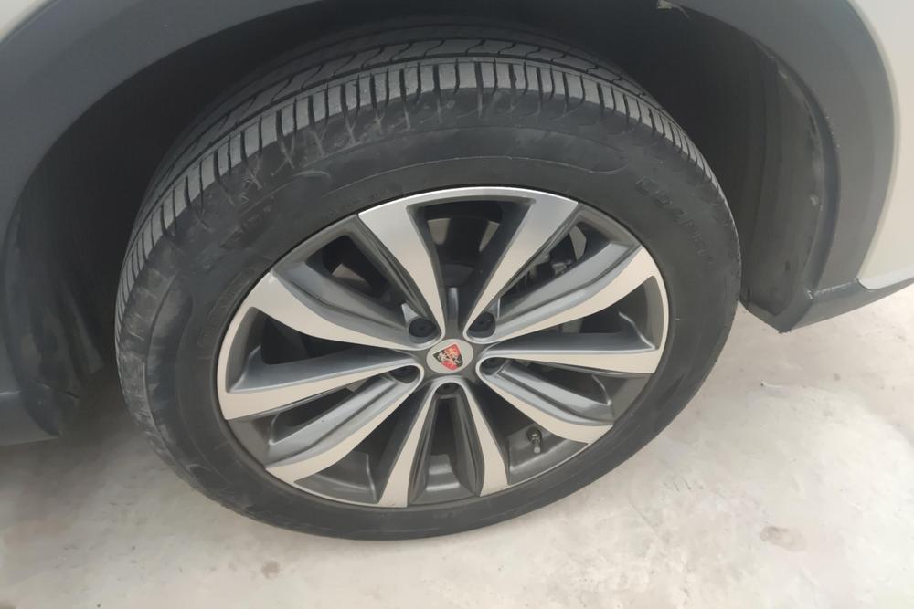 Roewe RX5 MAX, фото 8