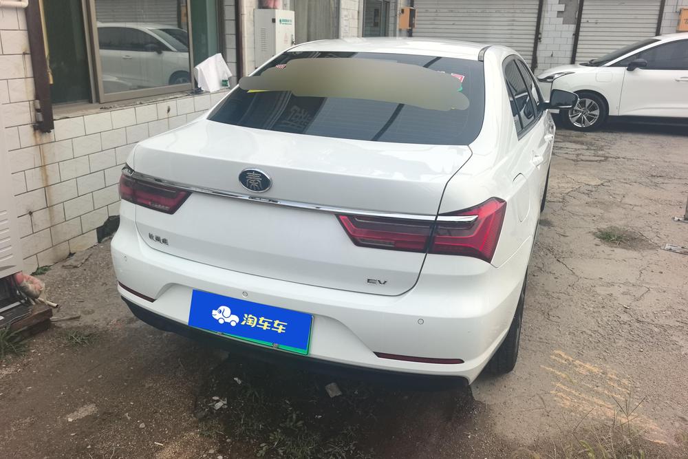 BYD Qin EV, фото 11