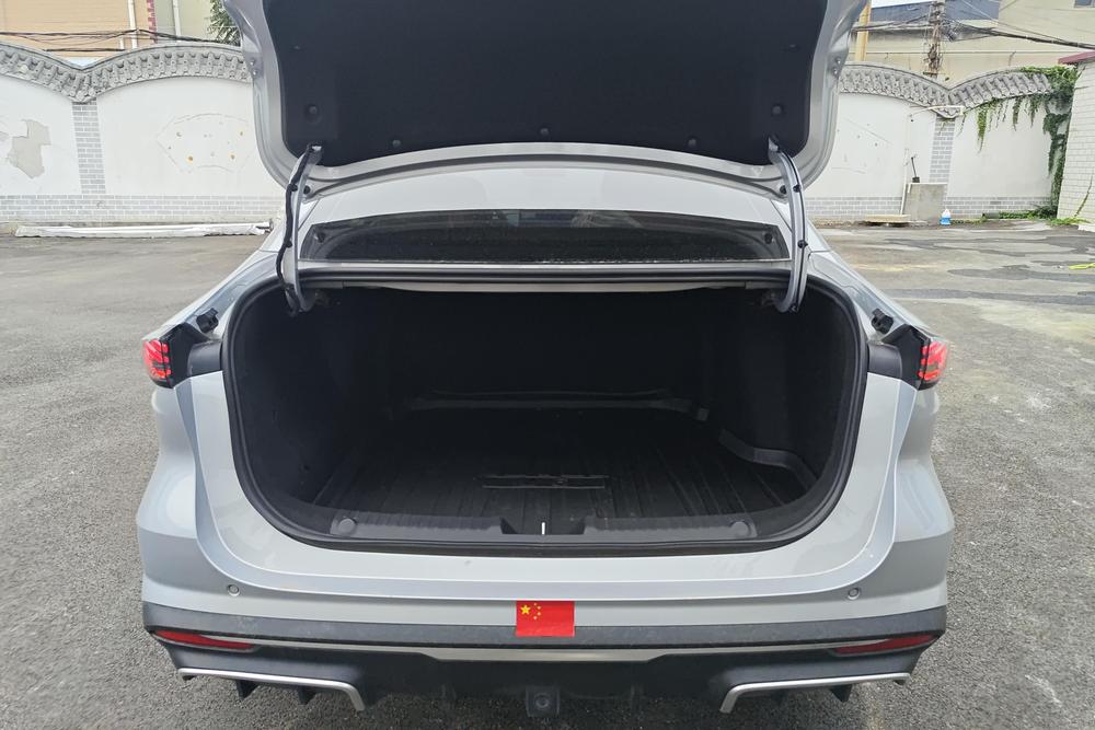 Geely Galaxy L6, фото 17