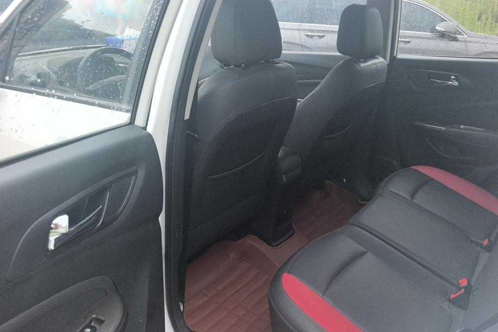 Changan CS15, фото 16