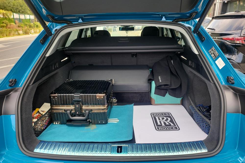 Audi e-tron, фото 17