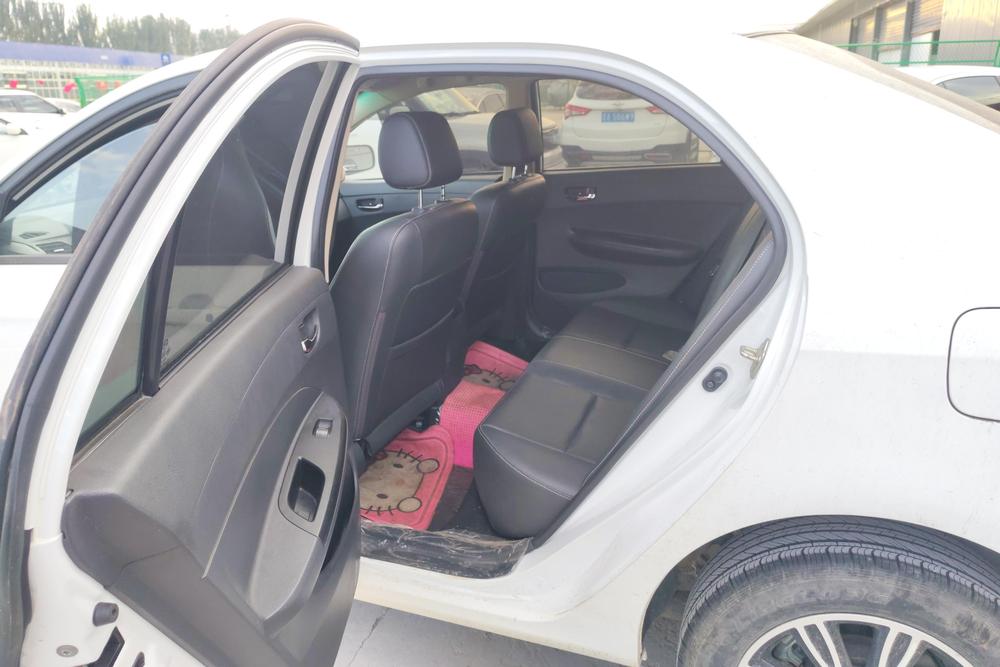 BYD F3, фото 16