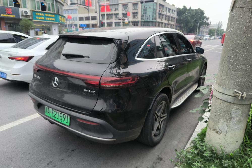 Mercedes-Benz EQC, фото 3