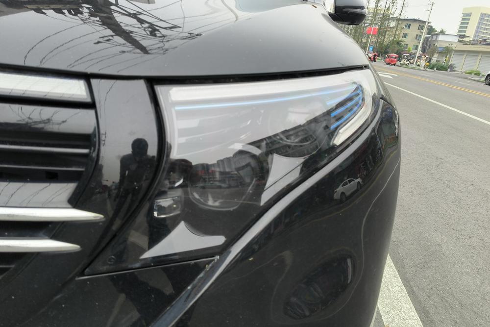 Mercedes-Benz EQC, фото 6