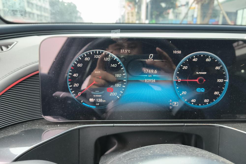 Mercedes-Benz EQC, фото 14