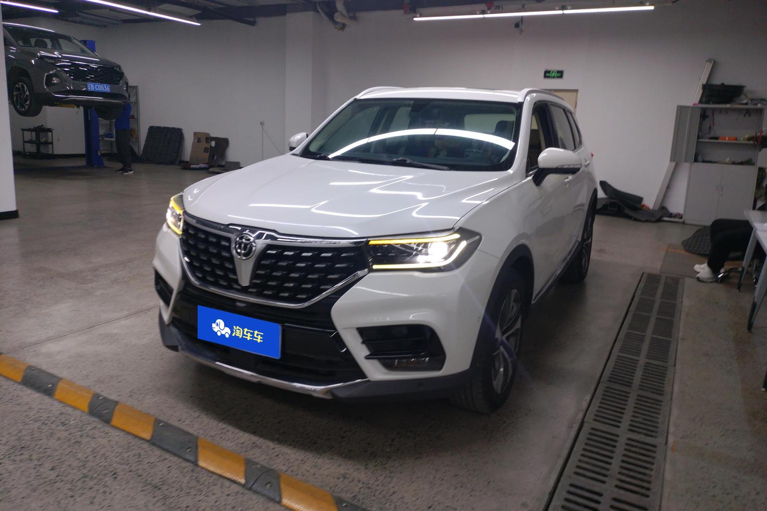 Brilliance V7 2018 280T АКПП Flagship 5 seats