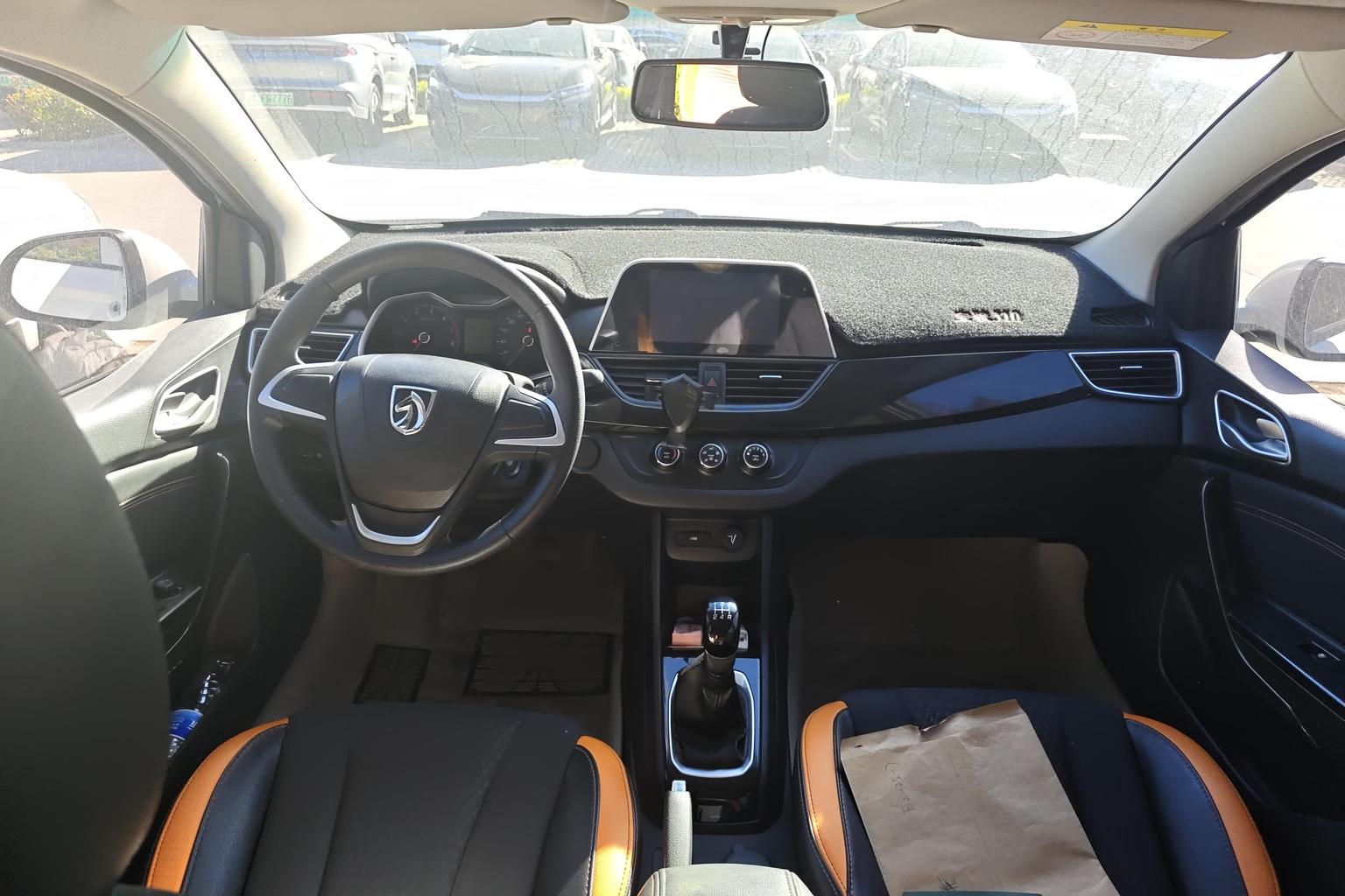 Baojun 310 2016 1.2L МКПП Style