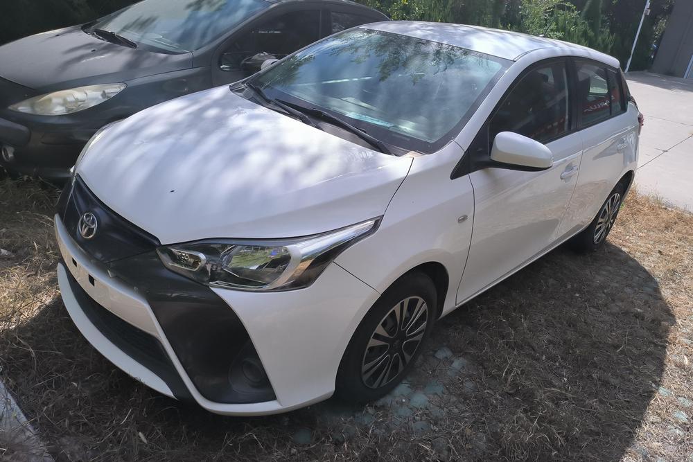 Toyota Yaris L