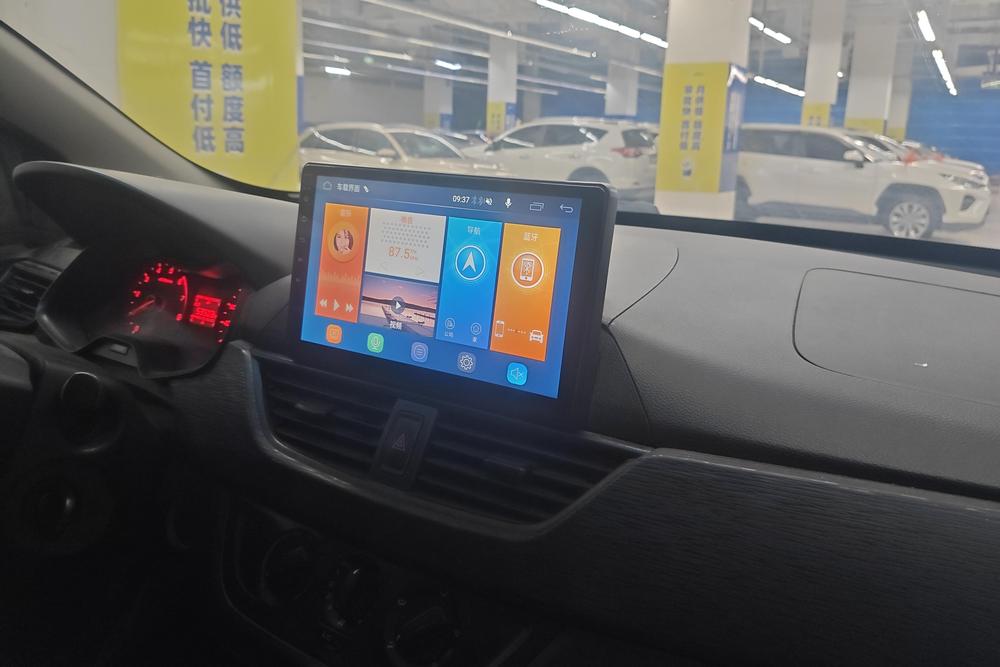 Baojun 310, фото 12