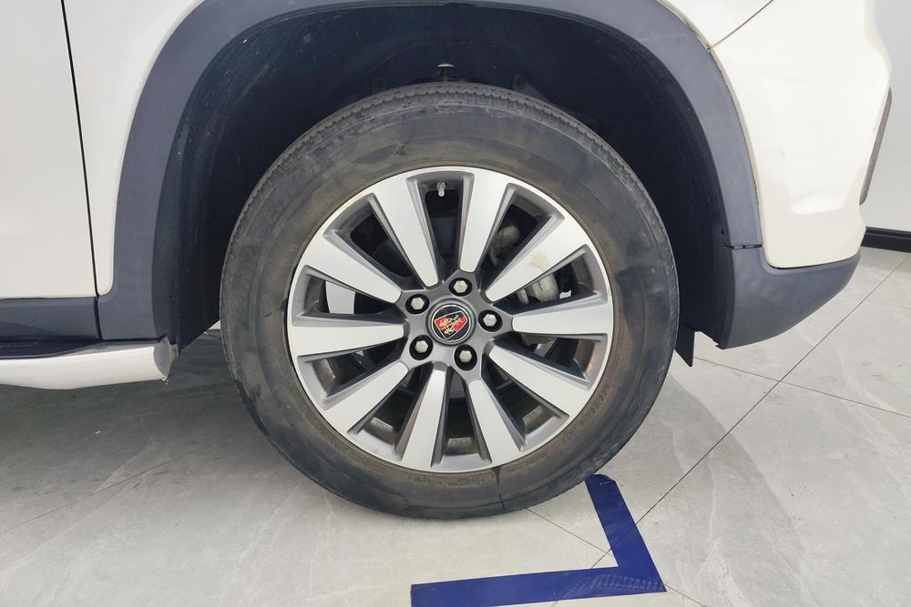 Roewe RX8, фото 10