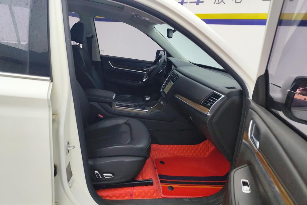 Roewe RX8, фото 9