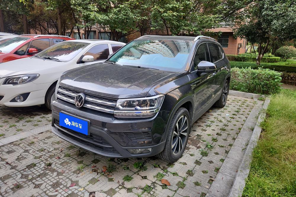 Volkswagen Tharu